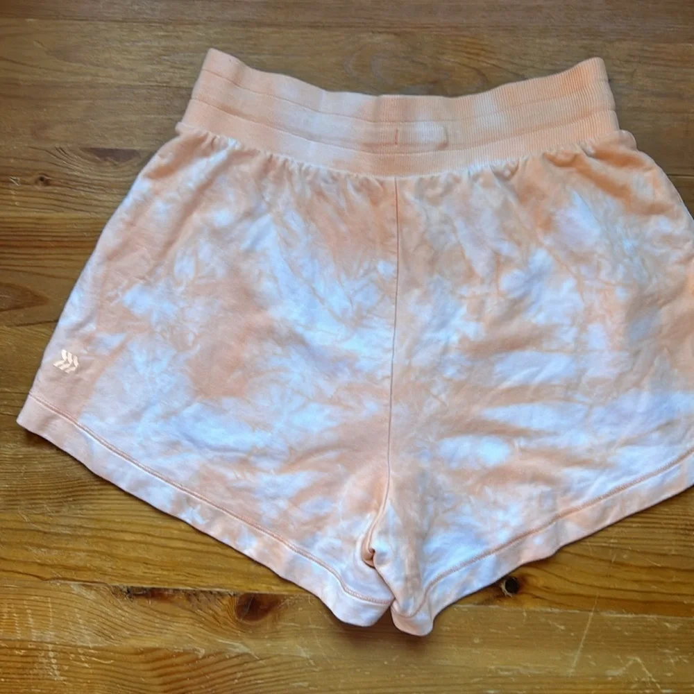 ALL IN MOTION Tie-Dye  High Waisted Shorts Size Small - Picture 6 of 11